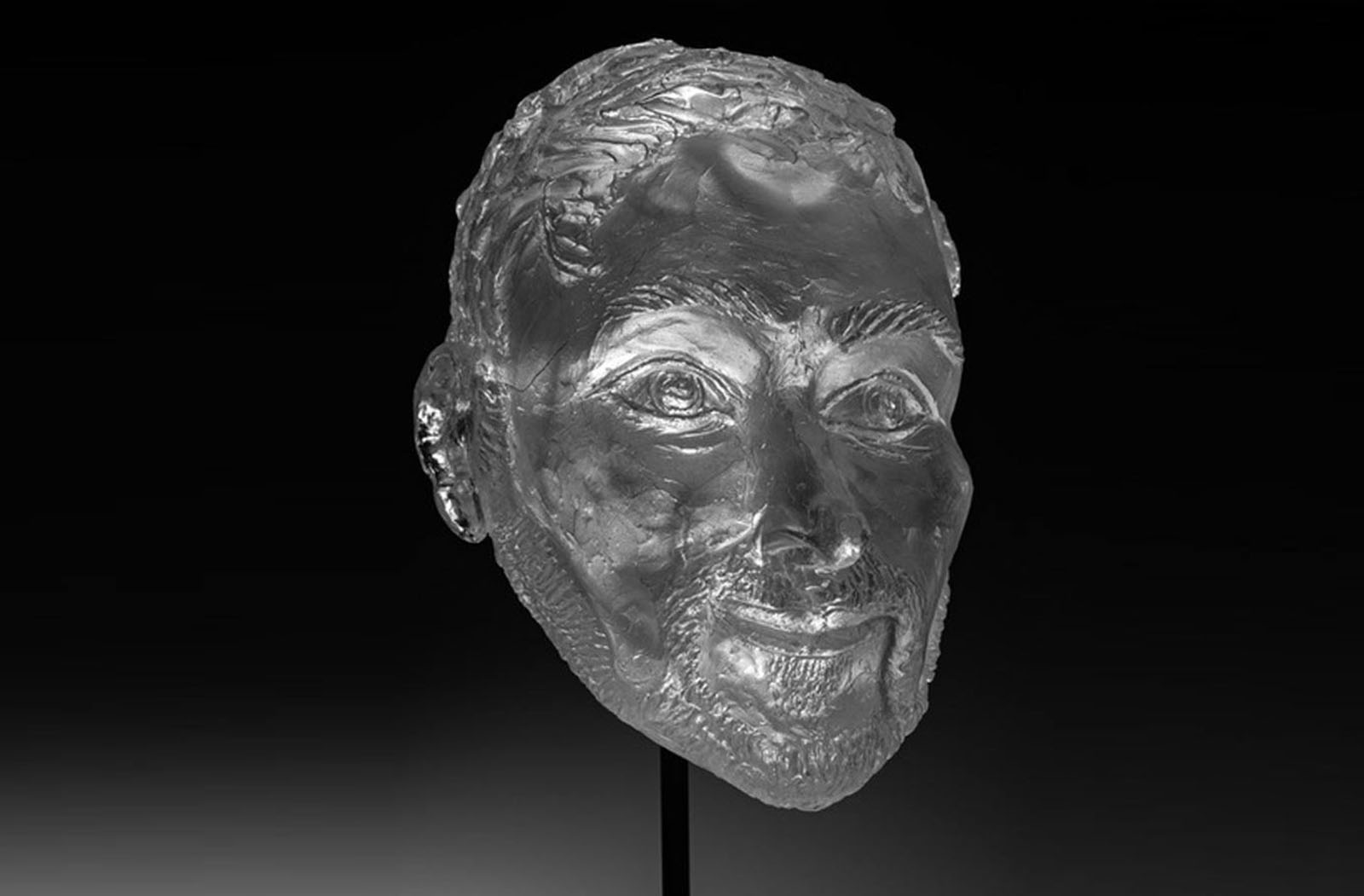 Ede Horton glass scuplture portrait