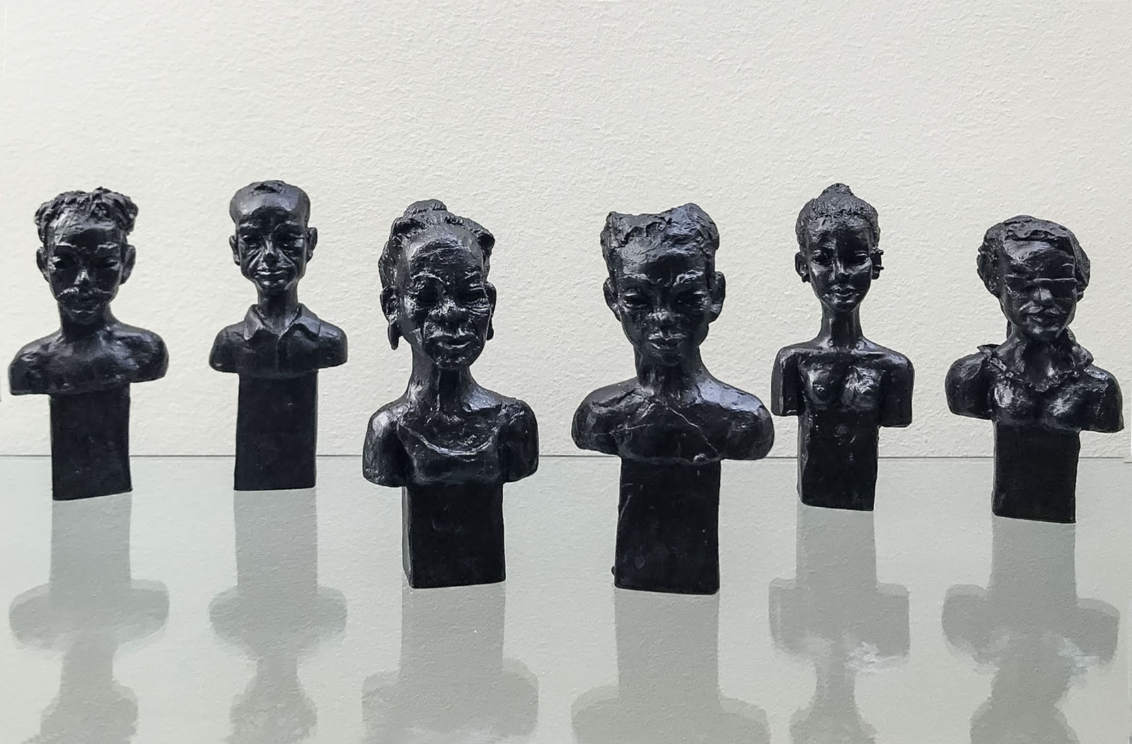 Ede Horton miniture glass scuplture portrait