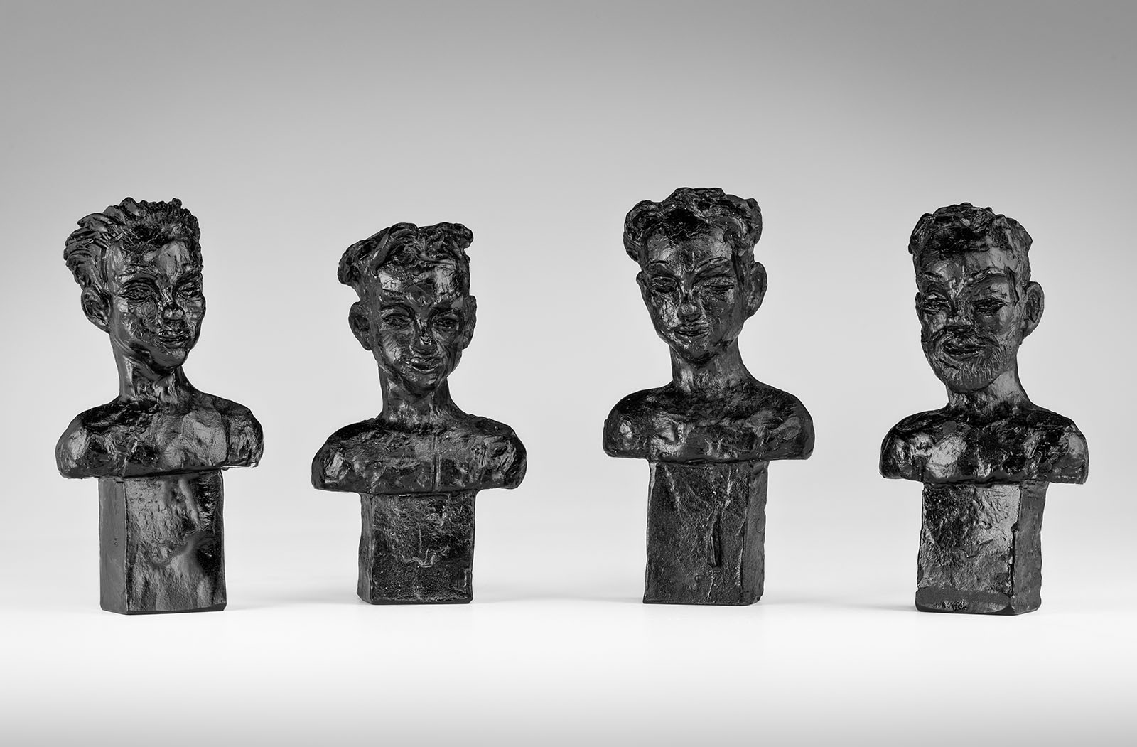 Ede Horton miniture glass scuplture portrait